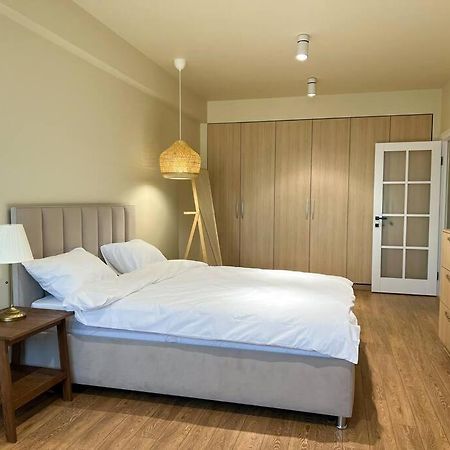 2 Bedroom On Ismail Corner Stefan Cel Mare, New Apartment, Chisinau Center! Экстерьер фото