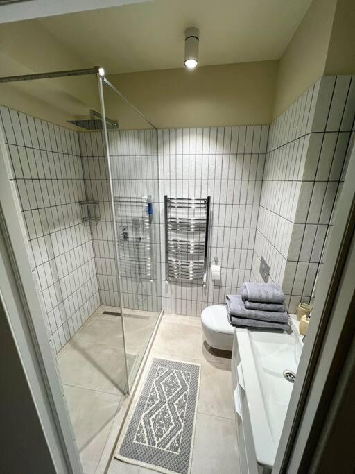 2 Bedroom On Ismail Corner Stefan Cel Mare, New Apartment, Chisinau Center! Экстерьер фото