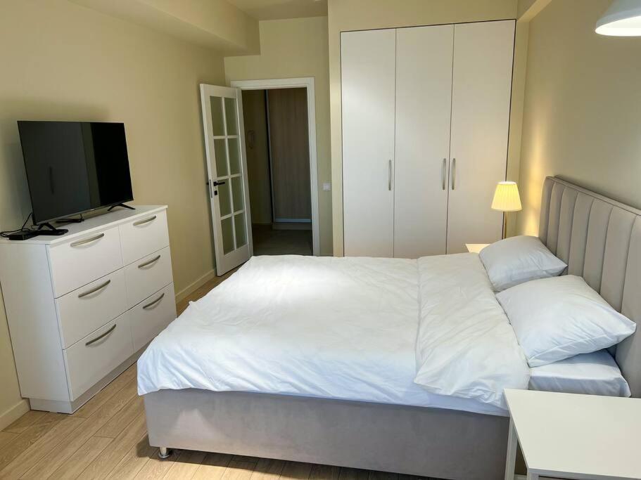 2 Bedroom On Ismail Corner Stefan Cel Mare, New Apartment, Chisinau Center! Экстерьер фото